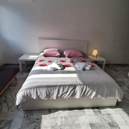 L Alicante Carre D'or 2 Pieces Terrasse Climatise Apartment Menton